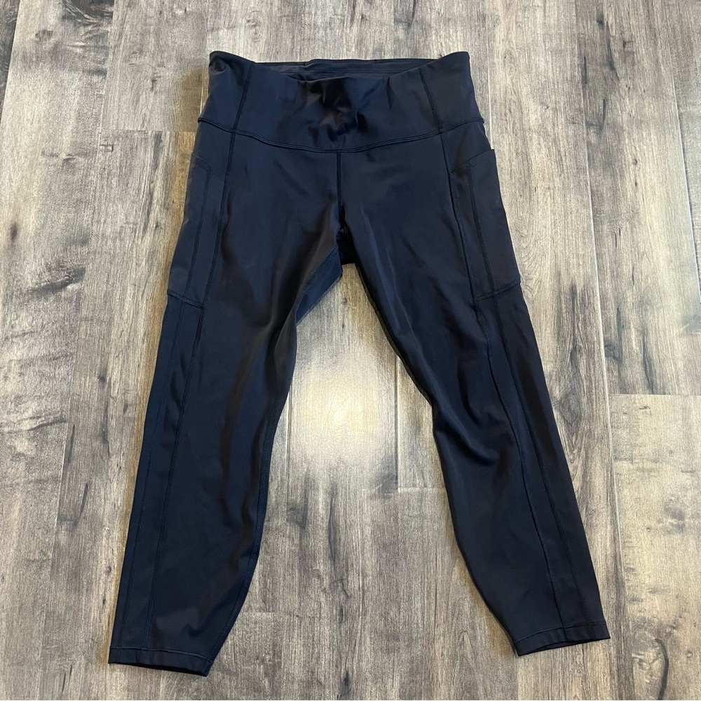 Athleta Ultimate Stash Pocket 7/8 Tight Black Leggings Size Large